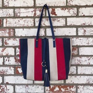 🦞3/$30🦞 Unbranded | Red White & Blue Striped Canvas & Faux Leather Tote Bag